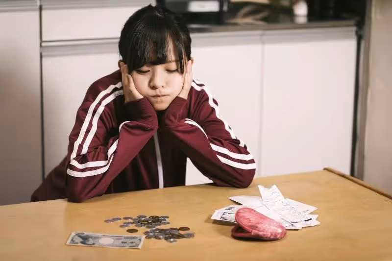 每月都給1萬孝親!她父親節「包3000送爸爸被嫌摳」 心酸哭問「是我真的包太少嗎」網友掀論戰