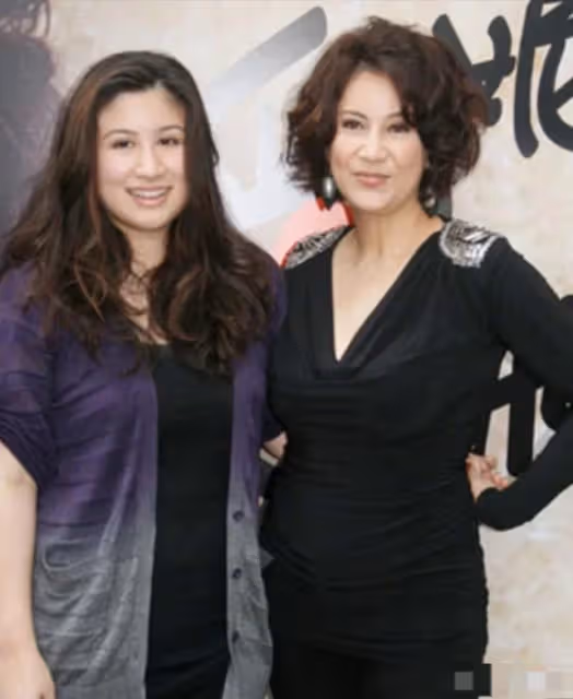最深情的5位女星：有人為去世四年的丈夫生女，有人餘生不再嫁人