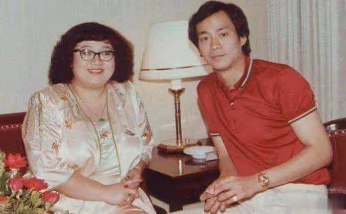 把鄭少秋的4個女兒一對比,差距就出來了!!! 所謂的同父不同命