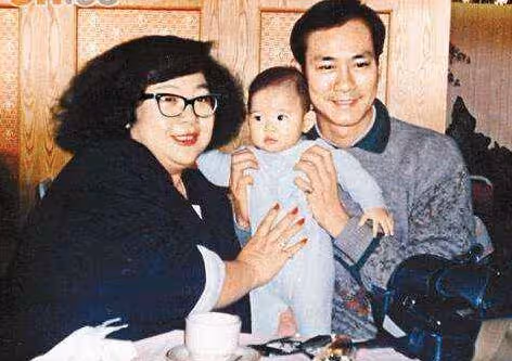 把鄭少秋的4個女兒一對比,差距就出來了!!! 所謂的同父不同命