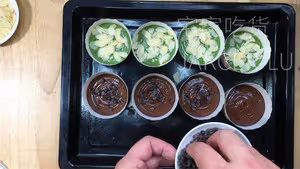 超簡單麥芬蛋糕，濃郁可可香氣，淡淡抹茶清香，媲美星巴克爆款美食。