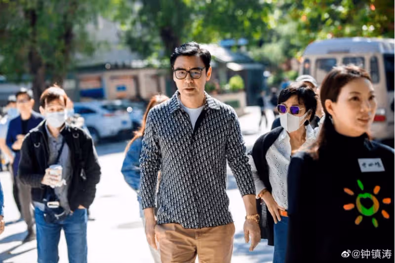 曾欠債7億宣告破產！男星淚謝「再婚妻不放棄」如今大翻身　替18歲愛女辦「豪華慶生宴」親揭好消息