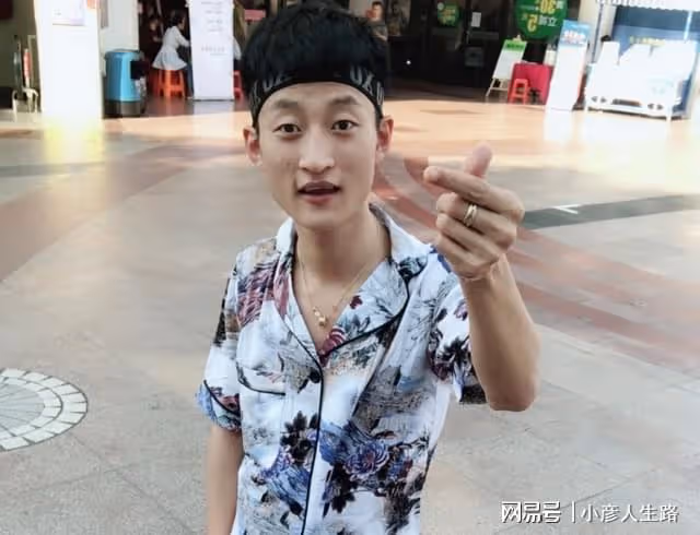 網紅張二嫂徒弟胡鬧,戶外直播人氣低迷,狀況頻發,出言暗諷天道