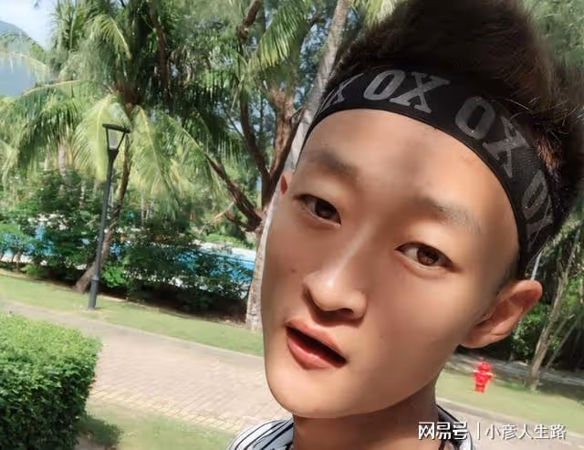 網紅張二嫂徒弟胡鬧,戶外直播人氣低迷,狀況頻發,出言暗諷天道