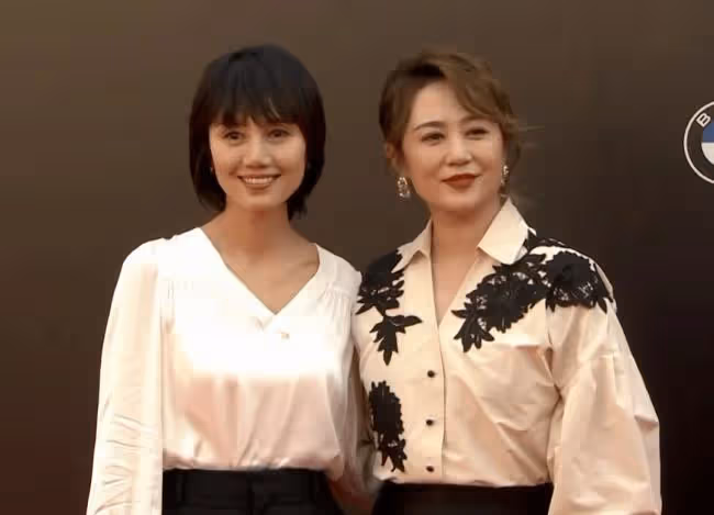 《玫瑰之戰》袁泉俞飛鴻十級美顏 黃曉明法令紋