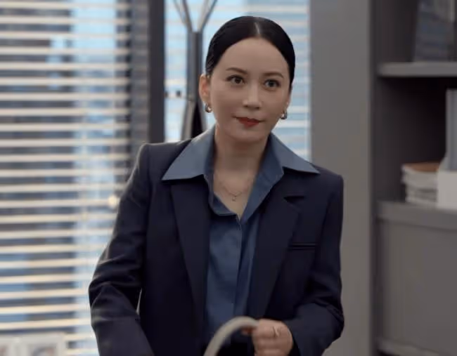 《玫瑰之戰》袁泉俞飛鴻十級美顏 黃曉明法令紋