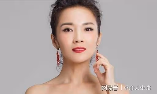 管彤:無緣央視春晚主持,與韓紅緋聞有關?把育兒當成事業