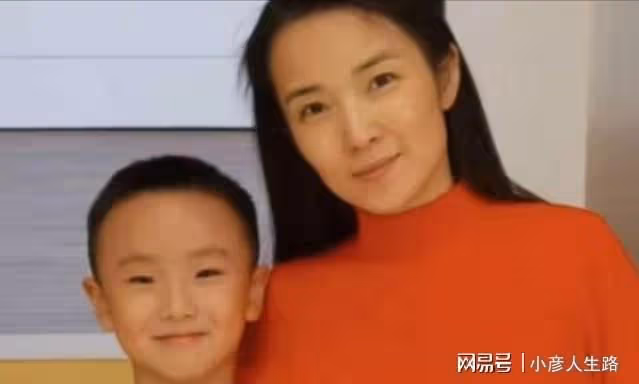 管彤:無緣央視春晚主持,與韓紅緋聞有關?把育兒當成事業