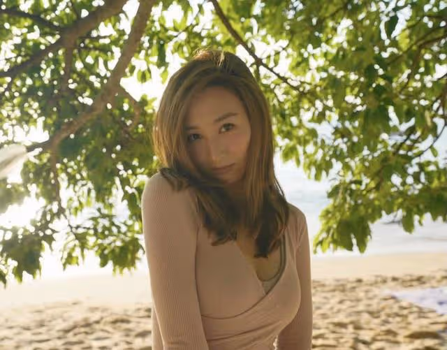 恭喜!TVB知名女星曬豐滿身材疑似迎來新戀情,遭前男友出軌背叛