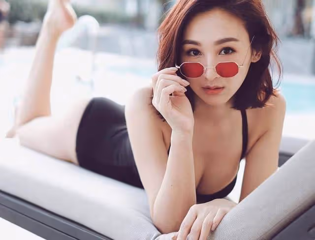 恭喜!TVB知名女星曬豐滿身材疑似迎來新戀情,遭前男友出軌背叛