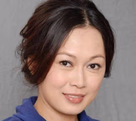 她選秀冠軍走紅，卻慘遭相戀8年男友拋棄，落魄後與素人未婚生子
