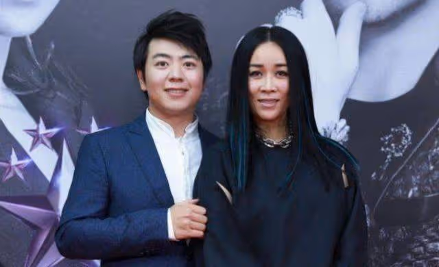 那英與高峰同居10年,未婚生子卻遭拋棄,15年後的報復堪比教科書
