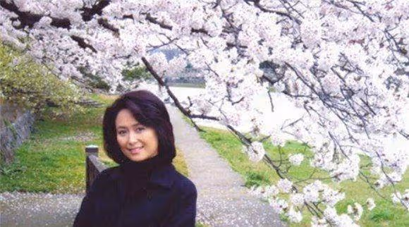 出道39年零緋聞,35歲二婚嫁給富商,今56歲卻越活越美!