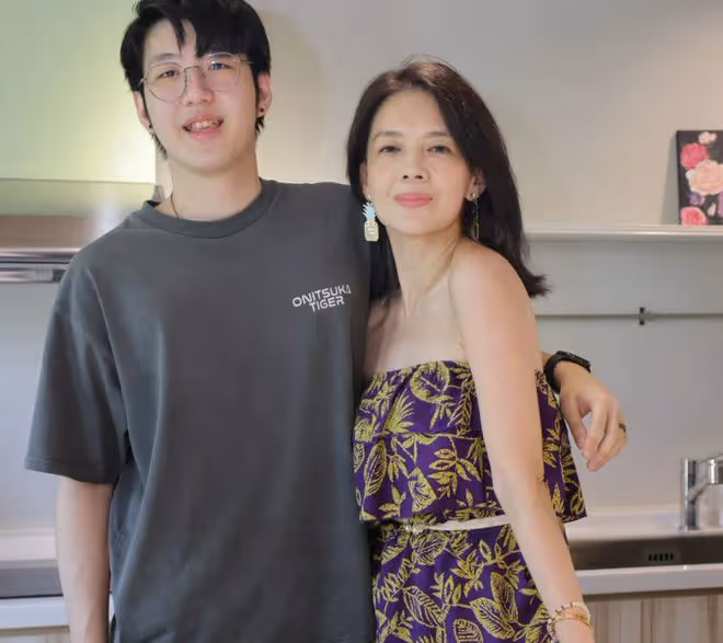 孫興前妻攜子現身!20歲孫恆身高1米84帥氣十足,將出國讀心理學