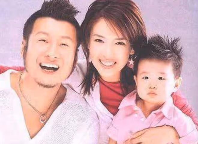 孫興前妻攜子現身!20歲孫恆身高1米84帥氣十足,將出國讀心理學