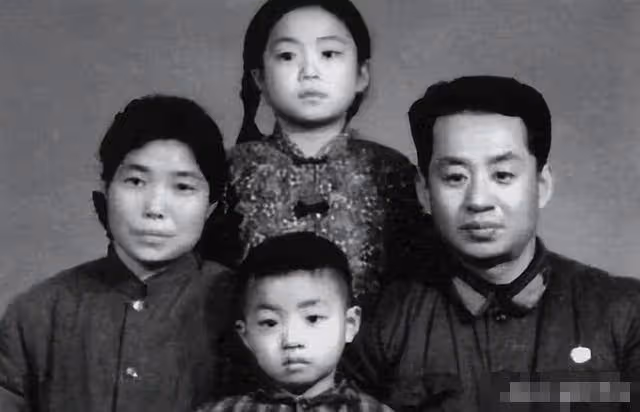 從男人到女人,從娶妻到嫁人,她的一生是別人的兩世
