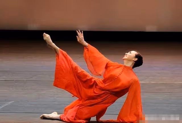 從男人到女人,從娶妻到嫁人,她的一生是別人的兩世