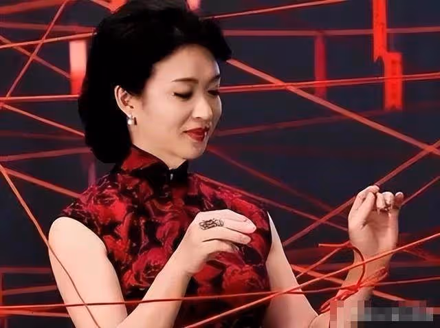 從男人到女人,從娶妻到嫁人,她的一生是別人的兩世