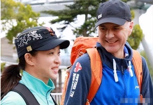 從男人到女人,從娶妻到嫁人,她的一生是別人的兩世