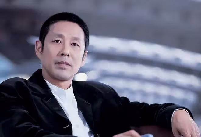 王京花：捧紅陳道明，怒斥李冰冰，她是如何一步步成為女王的？