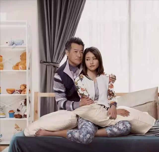 章子怡師妹首演大奸角備受好評,為發展事業拒絕金融才俊求婚