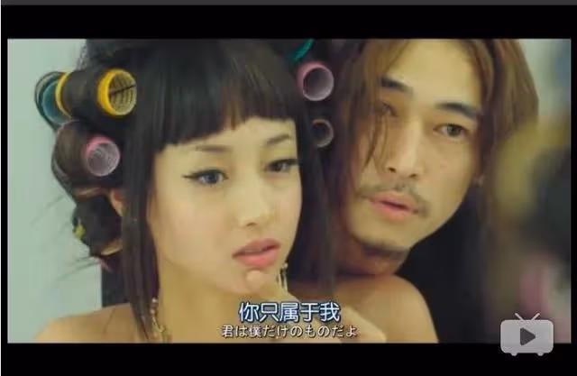 為名利接受潛規則,做全身整容,潑情敵硫酸,這個女人到底有多狠