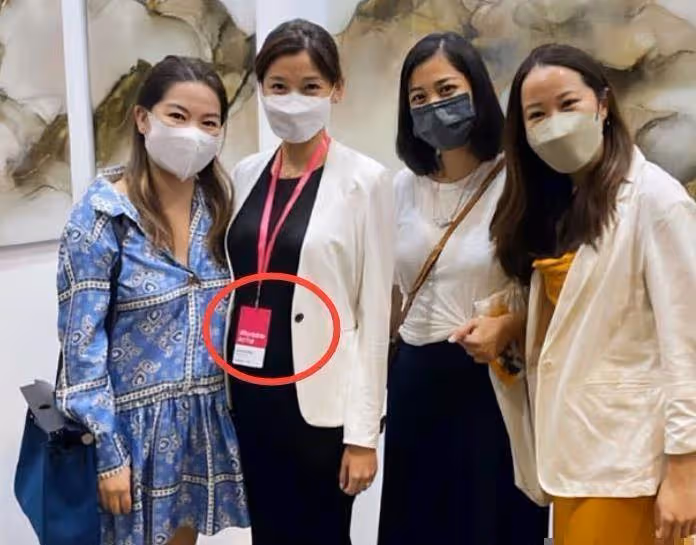 朱玲玲兒媳秀恩愛!挺6個月孕肚現身,丈夫與婆婆關系仍不和