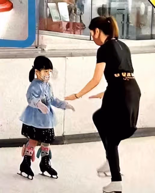 黎明四歲女兒近照大變樣!小時候肉嘟嘟長得像男孩,如今越長越美單眼皮超像爸爸