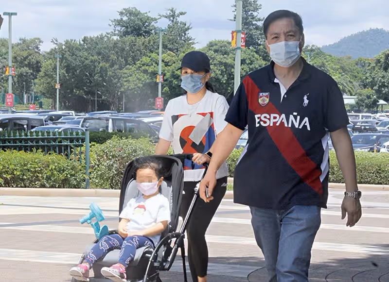 黎明四歲女兒近照大變樣!小時候肉嘟嘟長得像男孩,如今越長越美單眼皮超像爸爸