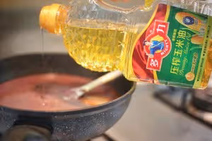好吃更健康的玉米油版蛋黃酥