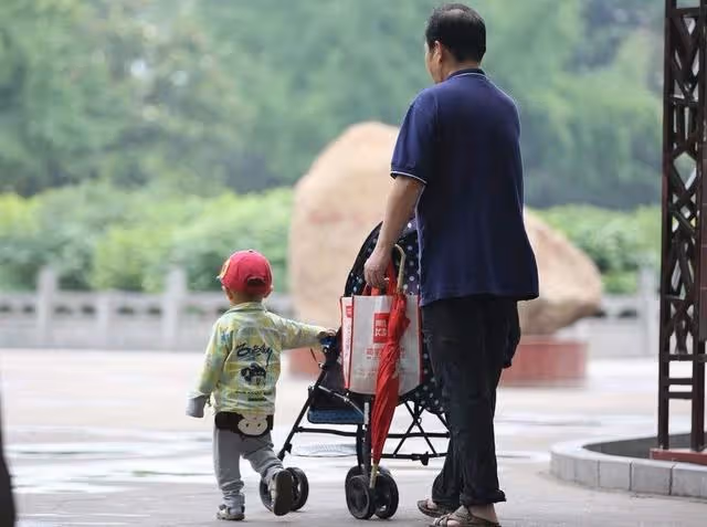 「我媽沒幫帶娃,你就不給她養老?」面對丈夫質問寶媽的回答亮了