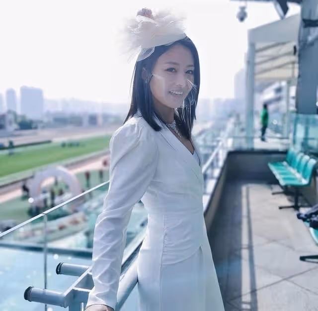 TVB前知名女星舉家移居加拿大!將重回校園讀書,38歲保養像少女