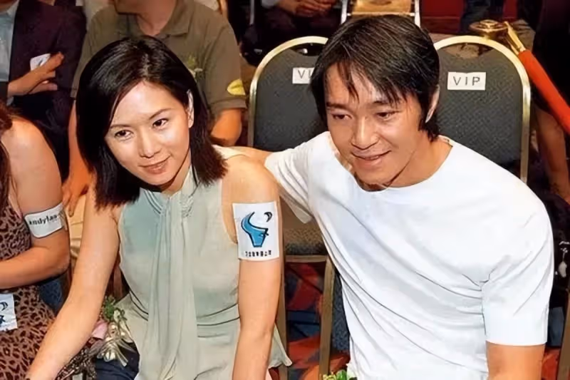 初戀患癌去世!60歲周星馳至今單身不婚 滿頭白髮落淚:「被人誤解30年,卻無人懂我的心酸」