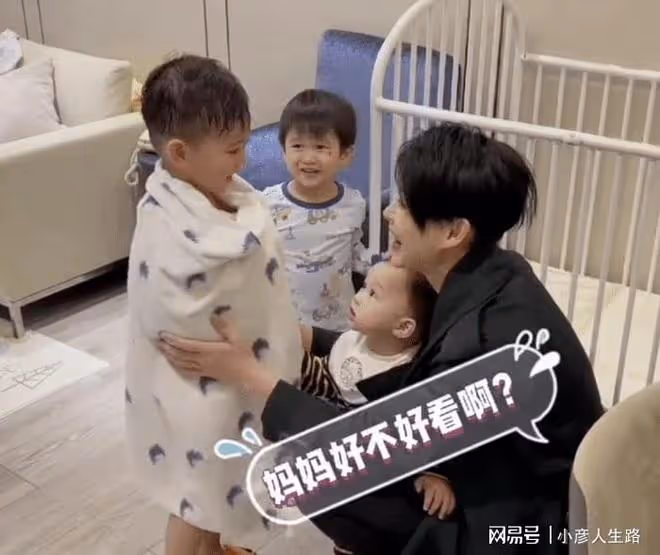 胡杏兒離港超4個月終於回家,和丈夫甜蜜約會,夫妻同框像兄弟