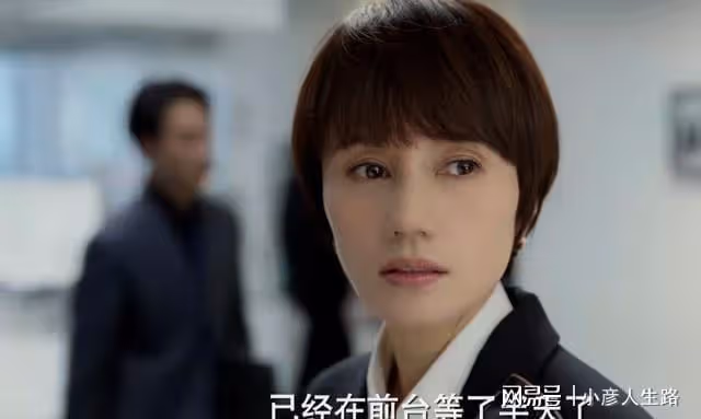 《玫瑰之戰》口碑炸裂,好評隨處見,黃曉明拿對劇本,成央視新寵