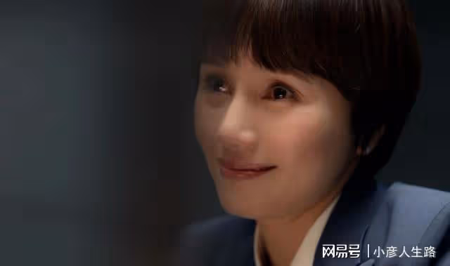 《玫瑰之戰》口碑炸裂,好評隨處見,黃曉明拿對劇本,成央視新寵