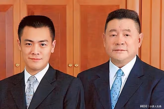 曝劉鑾雄和妻子現身酒店,其身體大不如前,上車時甘比未去攙扶
