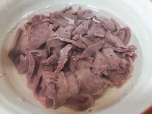 欲罷不能的豬肝湯麵