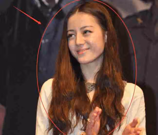 熱巴出道前生圖被瘋傳 看未P照後被她臉怔住了