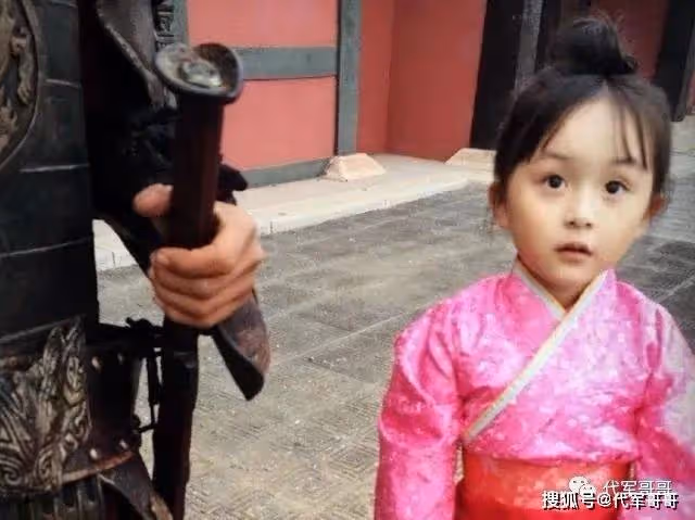 她2歲演小羋月出名 因漂亮被喊話如今怎樣了?