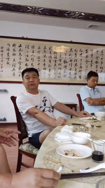 67歲李琦身形暴瘦!穿舊衣布鞋賣力練軍姿,糖尿病纏身仍抽菸吃肉