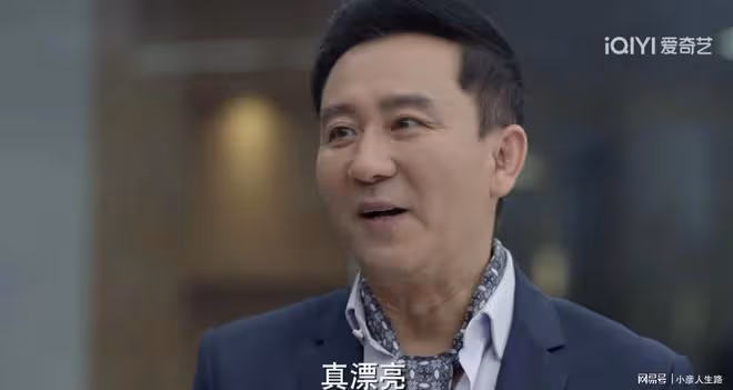 演員趙毅在《玫瑰之戰》表演吸睛,飾演一個被袁泉美貌迷住的律師