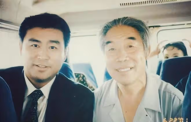「央視國臉」張宏民：主持《新聞聯播》32年零失誤，61歲仍未婚