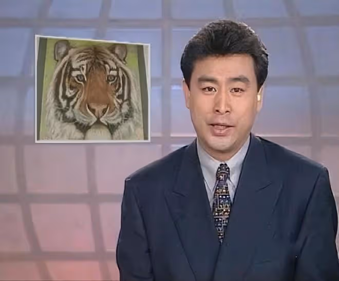 「央視國臉」張宏民：主持《新聞聯播》32年零失誤，61歲仍未婚