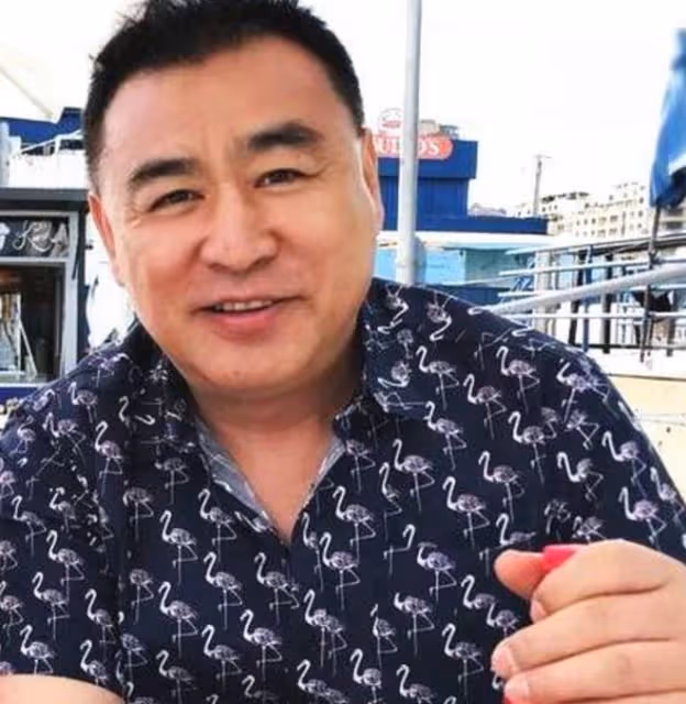 「央視國臉」張宏民：主持《新聞聯播》32年零失誤，61歲仍未婚