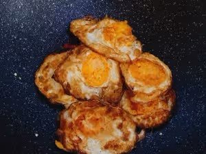 美味巨下飯的家常小炒～辣椒炒荷包蛋！
