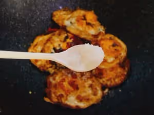 美味巨下飯的家常小炒～辣椒炒荷包蛋！