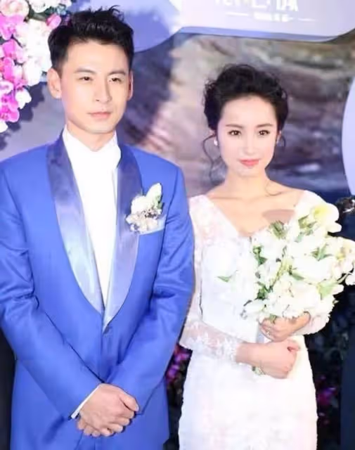 呂一婚姻再遭疑！老公深夜與緋聞女主聚餐，當眾插兜掏襠行為不雅