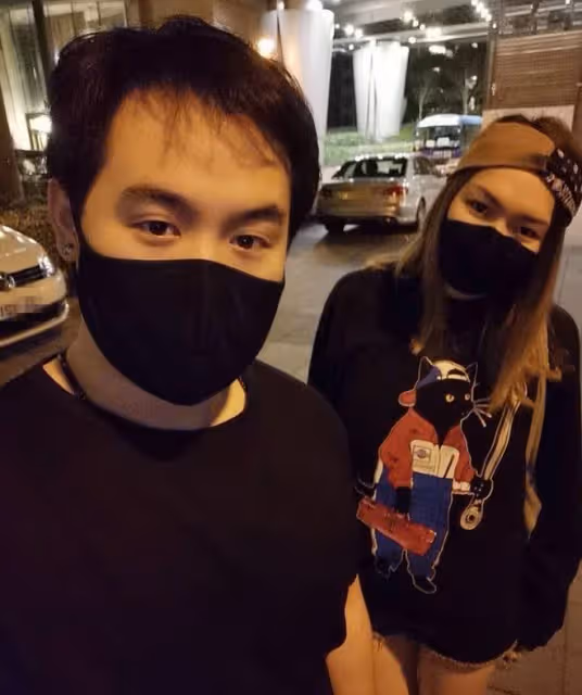 章小蕙兒子與女友秀恩愛!減肥成功帥氣十足,女方長相清純脫俗
