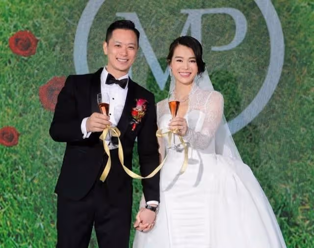 團聚!TVB前當家花旦北上開工5個月終回港,即與老公享受二人世界